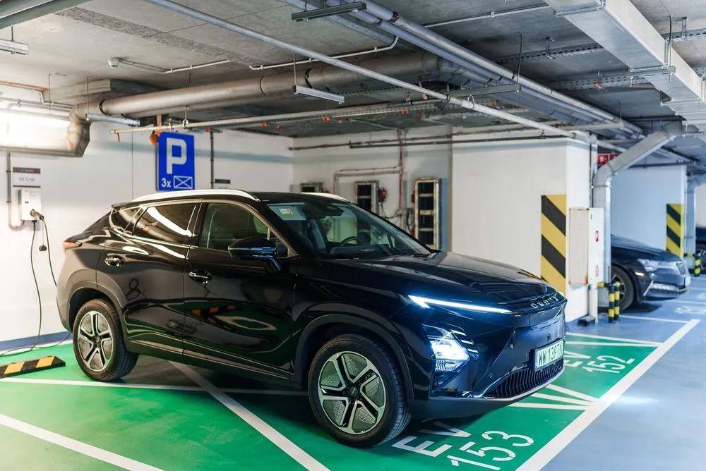 Miejsce parkingowe garaż Mokotów Służewiec Motocykl EV Chargers